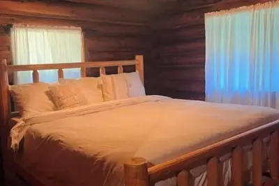 Image de Restored log cabin in Ashford near Mt. Rainier
