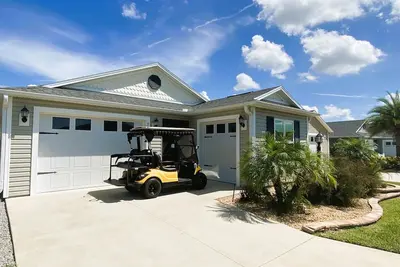 Image de The Villages -Availability- Near Eastport, Sawgrass, Brownwood. Bring your dog