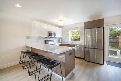 Image de Modern West Tampa home w/Spa shower near Stadium/Usf/Ut/Busch Gardens