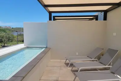 Image de Centrally located with private roof terrace & private plunge pool!