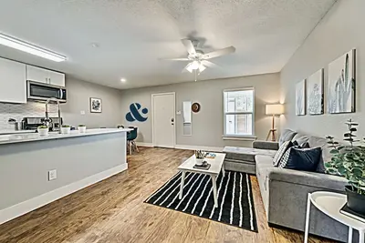 Image de Global Cup Boutique Space near Deep Ellum, Downtown, and Fair Park!