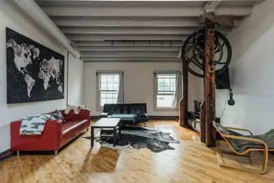 Image de 307 - Building · ☆ Rare 4 Story Townhouse For Groups ☆