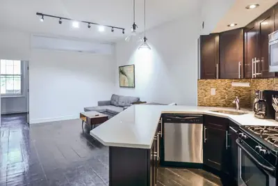 Image de ☆ Best Value 2br Contemporary & Minimalist ☆