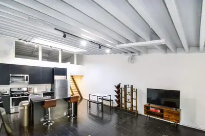 Image de ☆ Majestic Penthouse Duplex - Prime Location ☆