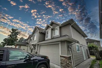 Image de Stylish, clean and adorable 2 bedroom suite!