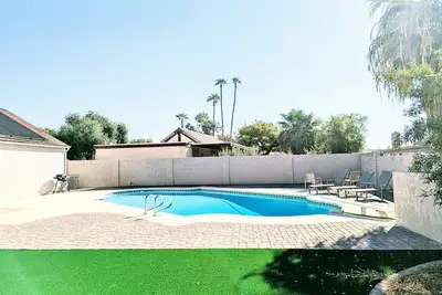 Bedroom W/ a Private Pool for Staycation/Gathering