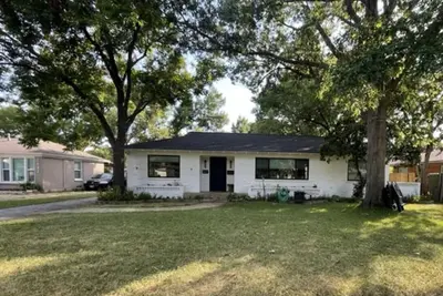 Image de Tranquil home, . 3 acres, 15 min to downtown w/ 2 separate offices + Dog friendly!