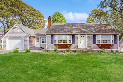 Image de Fantastic home near town & beach with fast WiFi, lawn games, play station & more