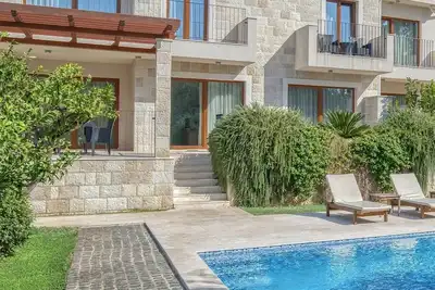 Mediterranean style luxury villa - 3min from the beach