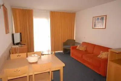 Image de 20m du centre station, 2ème étage, vue pistes de ski, remise en forme, piscine, sauna, télévision