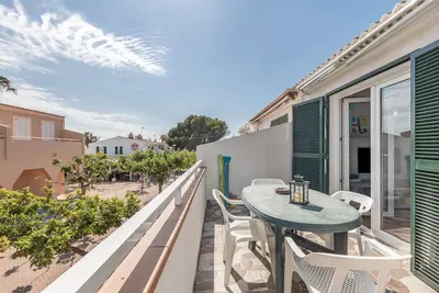 Image de Appartement avec un coucher de soleil spectaculaire. Moderne avec télévision et plage à 5 min