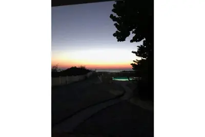 Image de Beachfront with Pool overlooking the Gulf!