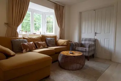 Image de Pass the Keys | Well Located Modern 5 Bedroom House