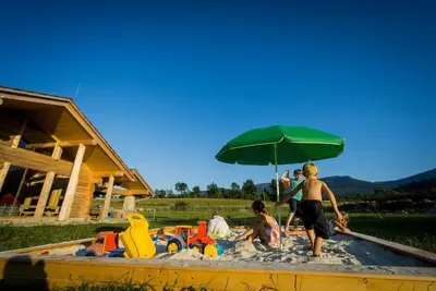Image de Chalet. . . .