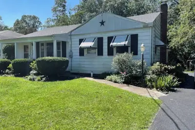 Image de Psu Spacious Home. Free Parking, WiFi, Back Yard.