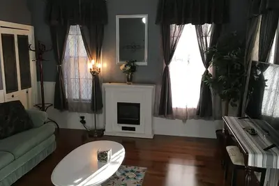Image de Lovely 3 bed 2 bath old fashioned house with coffee bar
