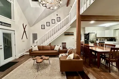 Image de Dog Friendly - Backs to Golf - Spacious Deck