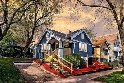 Image de East Side Spa Retreat Near Lake, Restaurants and Fun