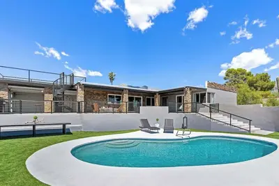 Image de The Lux - Pool Summar