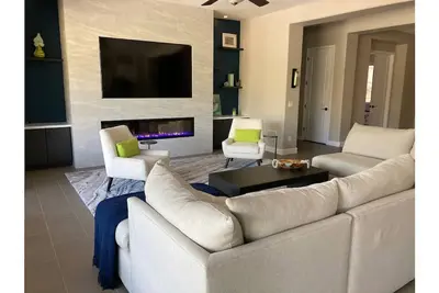 Image de Modern Executive Home Pool & Hot Tub 4br/3. 5ba, Office