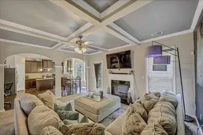 Image de Immaculate home in Atlanta Near the Airport/w private bathrooms Big smart TVs