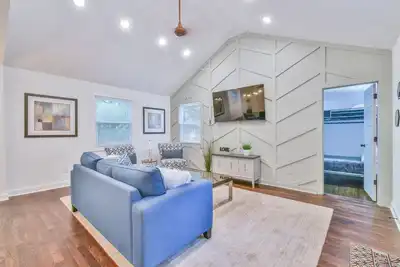 Image de Big Backyard Bungalow