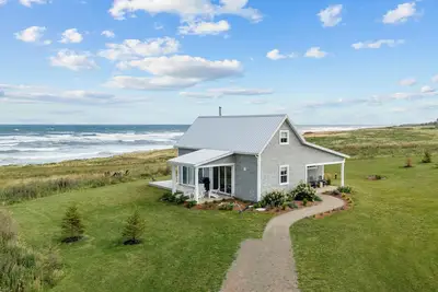 Image de New Ocean Front Beach House With Access To Private Beach (License#2203401)