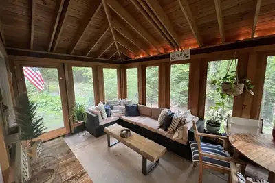 Image de Cozy, updated 3bd home in Holderness-Squam Lake- walk to town-Ac!