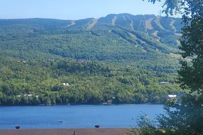 Image de Superbe suite avec magnifique  vue sur le lac et la montagne