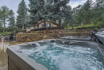 Image de Lower Stone Lodge | Hot Tub| Game Room| Lower Unit