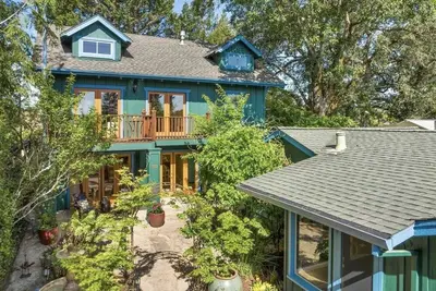 Image de Walk to Downtown Sebastopol Luxe Vacation Living