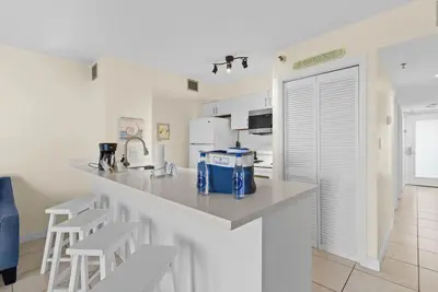 Image de Vacation is Calling! Enjoy Your Stay At Our Spacious Unit And Water Activities!