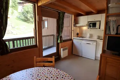Image de Agréable appartement T3 en mezzanine, 4 pers, proche des pistes, Wifi, terrasse, services disponibles
