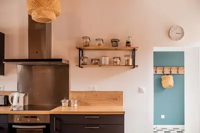 Image de Gîte de caractère au calme dans une ancienne ferme au carré