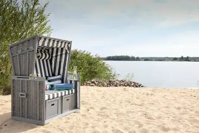 Image de Ferienhaus für bis zu 6 Personen auf Seegrundstück mit Privatstrand