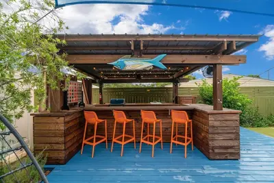 Image de Discounted Rates! l Walk to Beach l Quiet West End of Pcb l 5 Mins to 30a