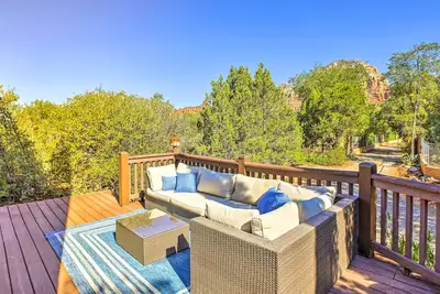 Image de Mountain-View Deck: Bright Sedona Home