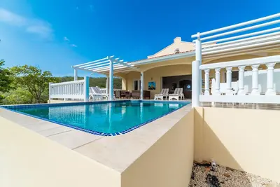 Image de 3 Bedroom Villa w/ Private Pool overlooking the Caribbean Sea - Coral Estate