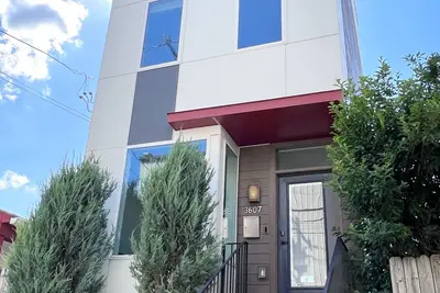 Image de High-End Modern w/ Roof Deck @ Awesome Location