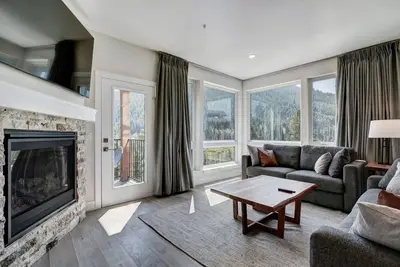 Image de Brand New Clear Water Lofts - 2br Premier Condo - Kids Ski Free, No cleaning fee by RedAwning