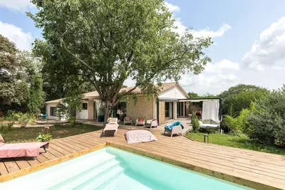 Image de La Coursive : belle maison de standing avec piscine