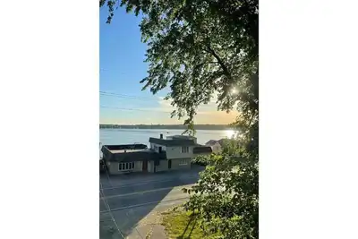 Image de Lake View Apartment in Cedar Lake 2bed/1bath