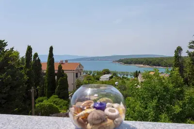 Image de Appartement de vacances avec deux chambres et vue sur la mer