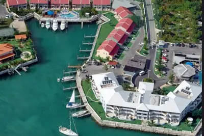 Image de Ocean Reef Yacht Club & Resort! Unit Sleeps 4 total with Full kitchen!