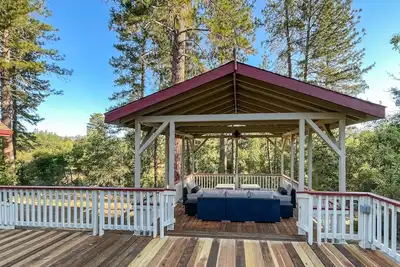 Image de Modern cabin in private 5+ acres Yosemite Oakhurst