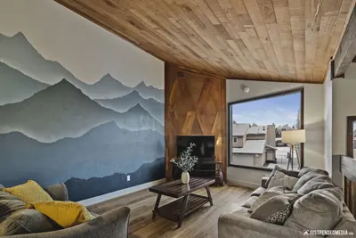 Image de 🏔Family Friendly - Near Airport & Lake w/ Mountain Views - No Chores