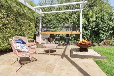 Briody- conveniently located in the Deep Creek Estate is this superb family house