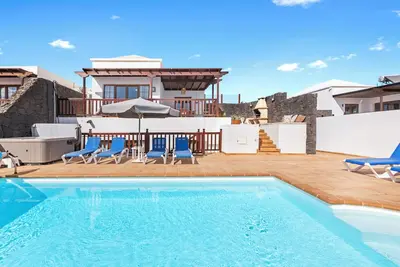 Image de Villa \"Jeamir 2\" avec piscine privée, bain à remous privé & Wi-Fi