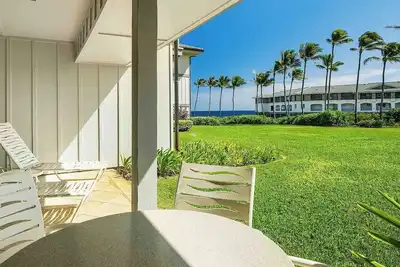 Image de Poipu Sands 411 By Parrish Kauai: Private & end unit