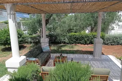 Image de Maison de vacances Lumbarda pour 1 - 4 personnes avec 2 chambres à coucher - Maison de vacances